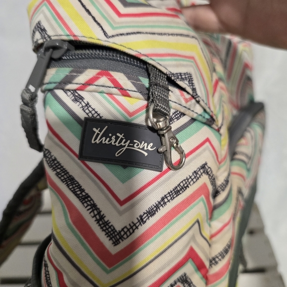 Thirty-One Sling Backpack Laptop Organizer One Shoulder Chevron Party Punch - Picture 3 of 4